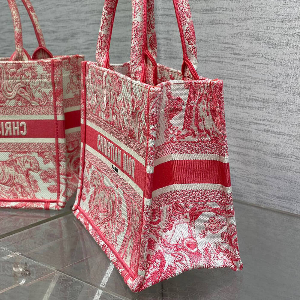 small D*oriviera D*or book tote