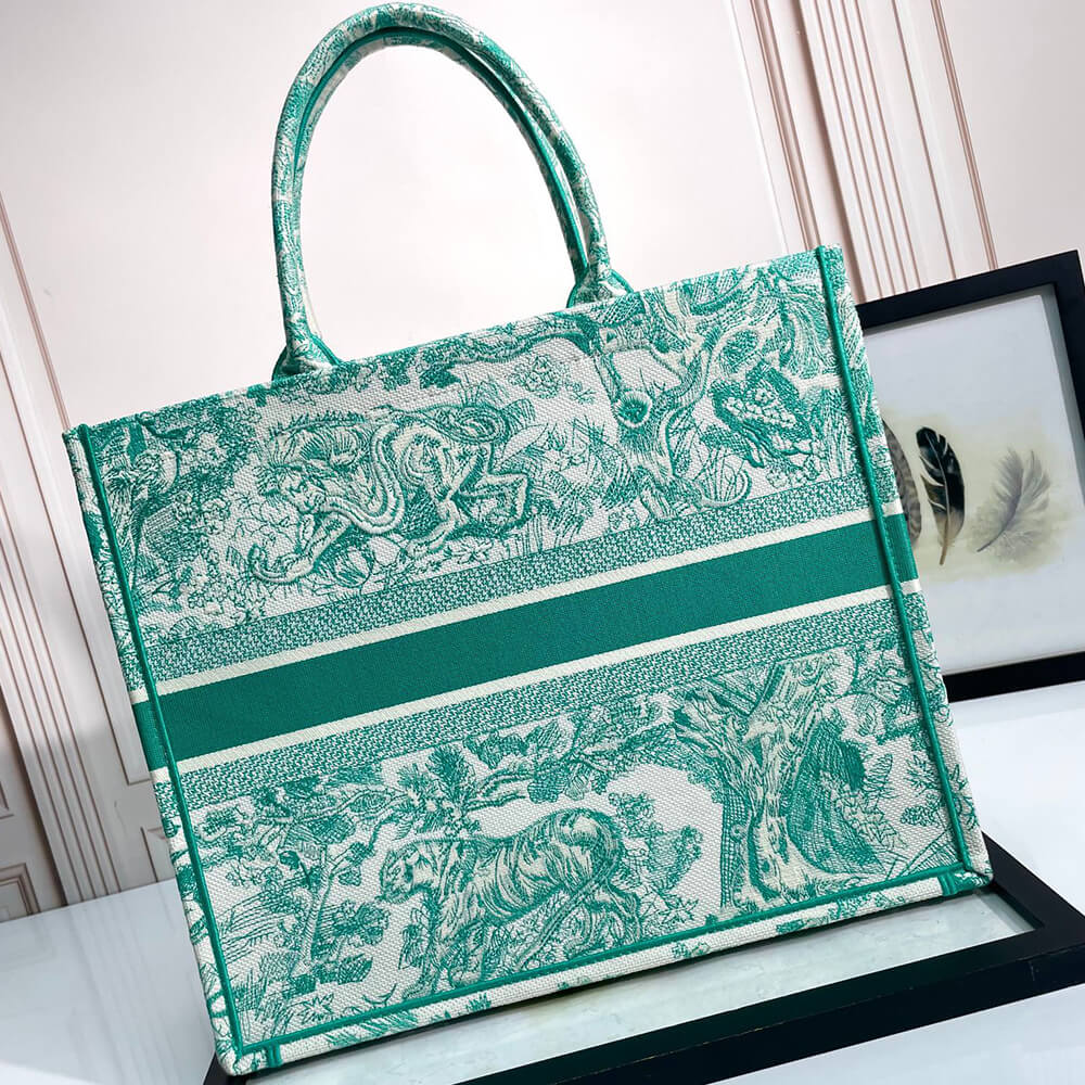 large D*oriviera D*or book tote