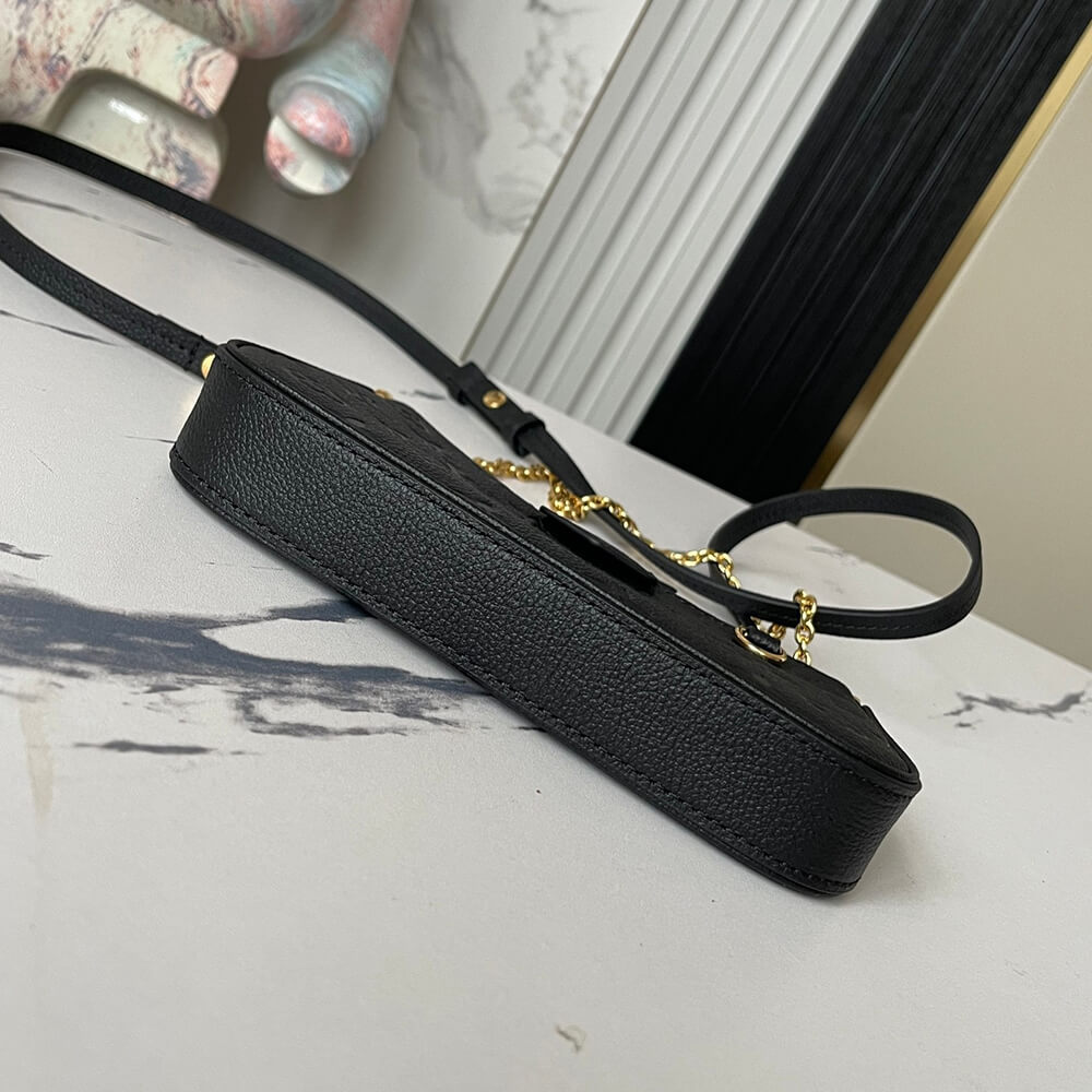 LV Easy Pouch On Strap
