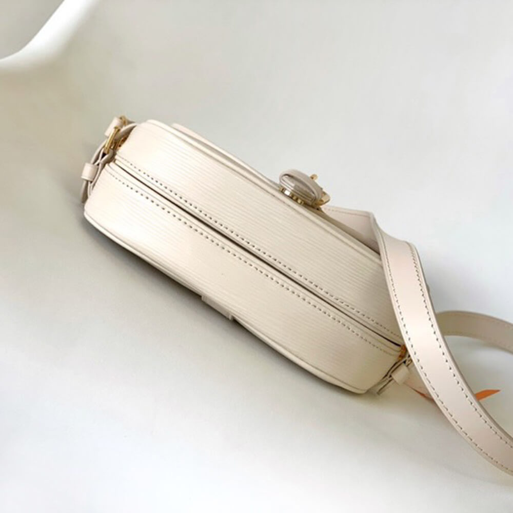 LV  Saumur BB