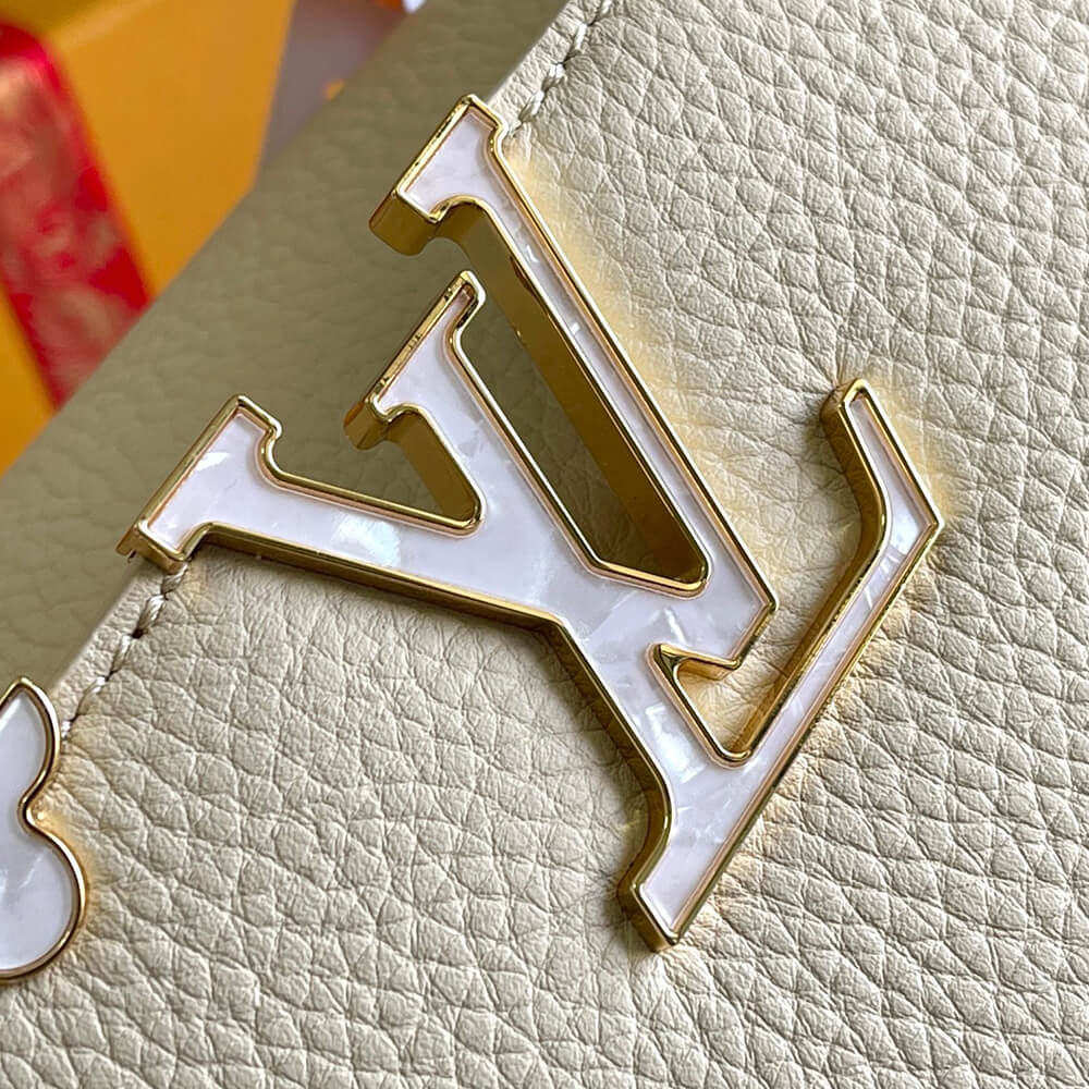 LV Capucines BB
