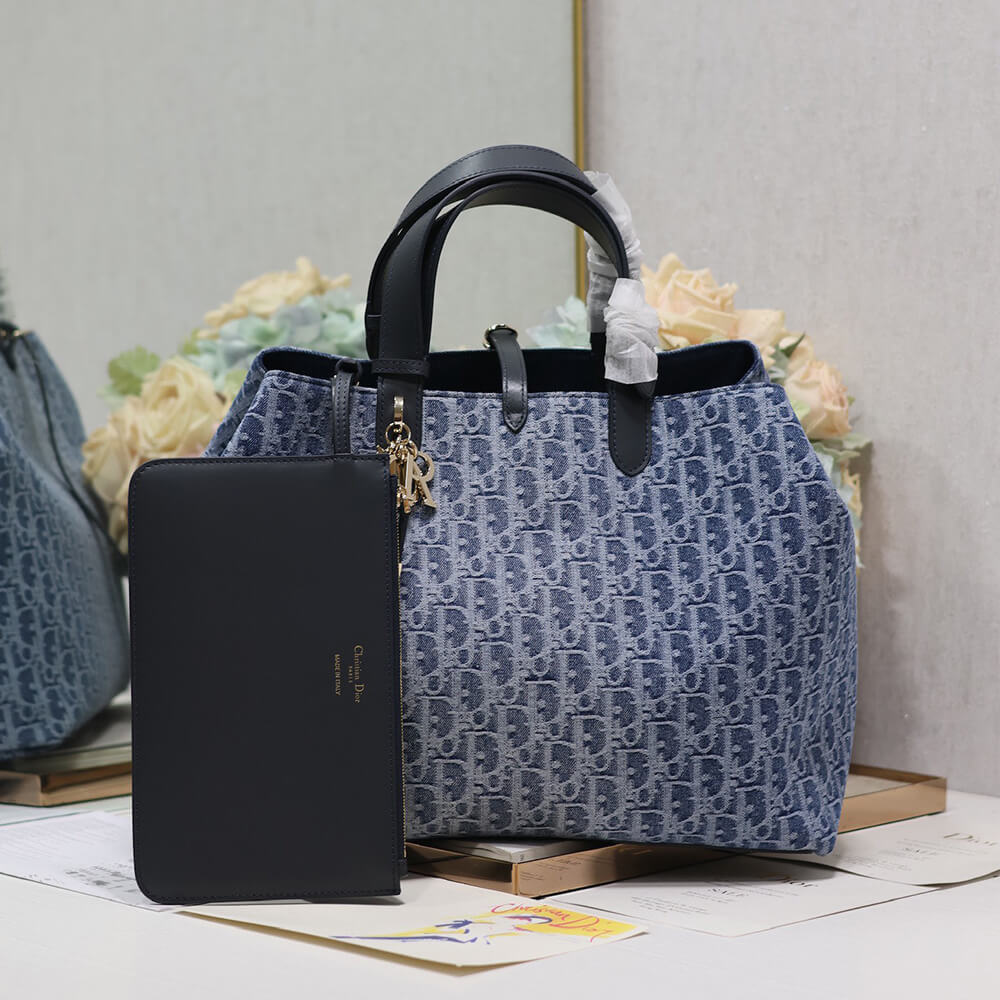 large D*or toujours bag