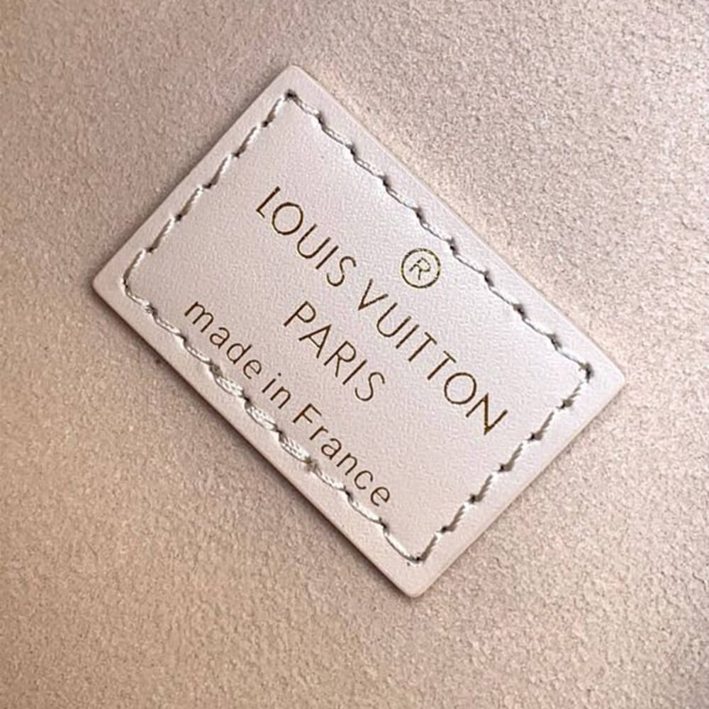 LV  Saumur BB