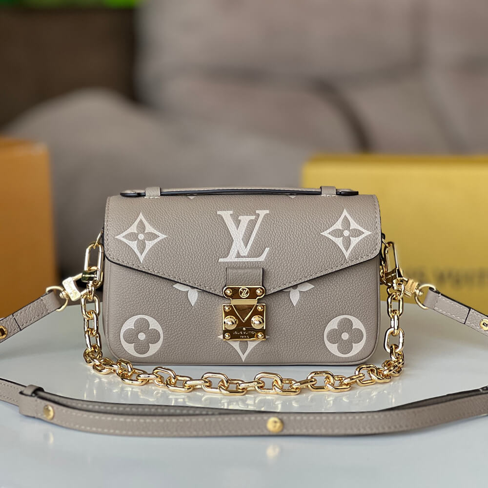 LV Pochette Metis East West