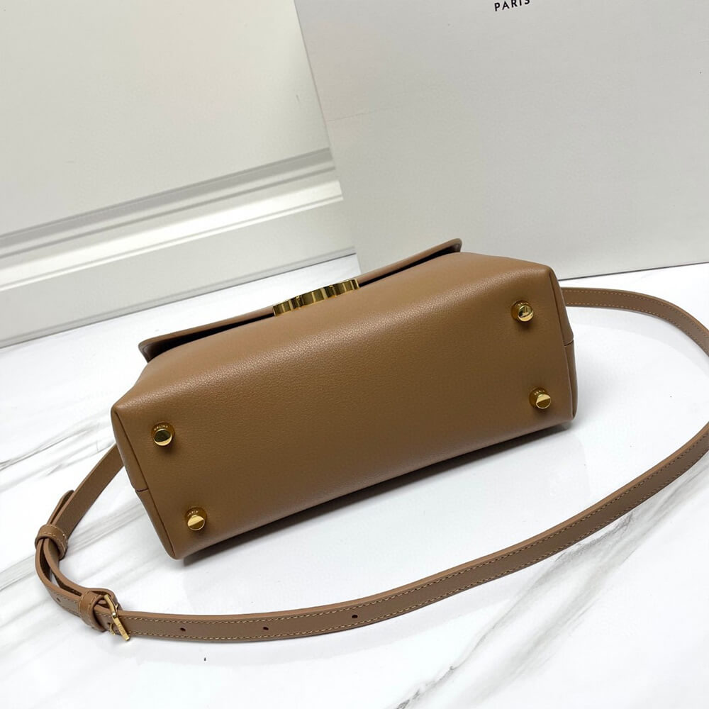 ce**e medium nino bag in S*pple calfskin