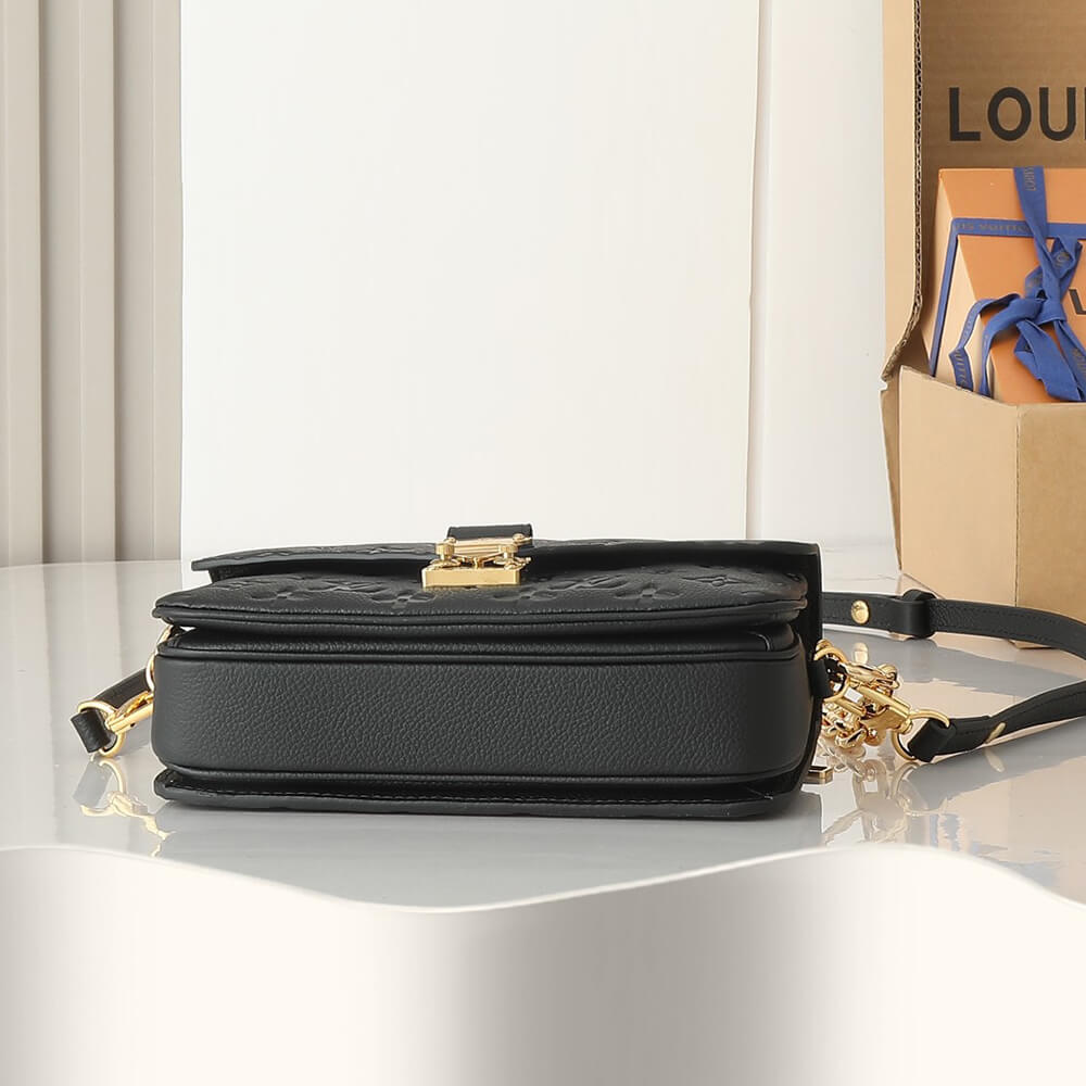 LV Pochette Metis East West