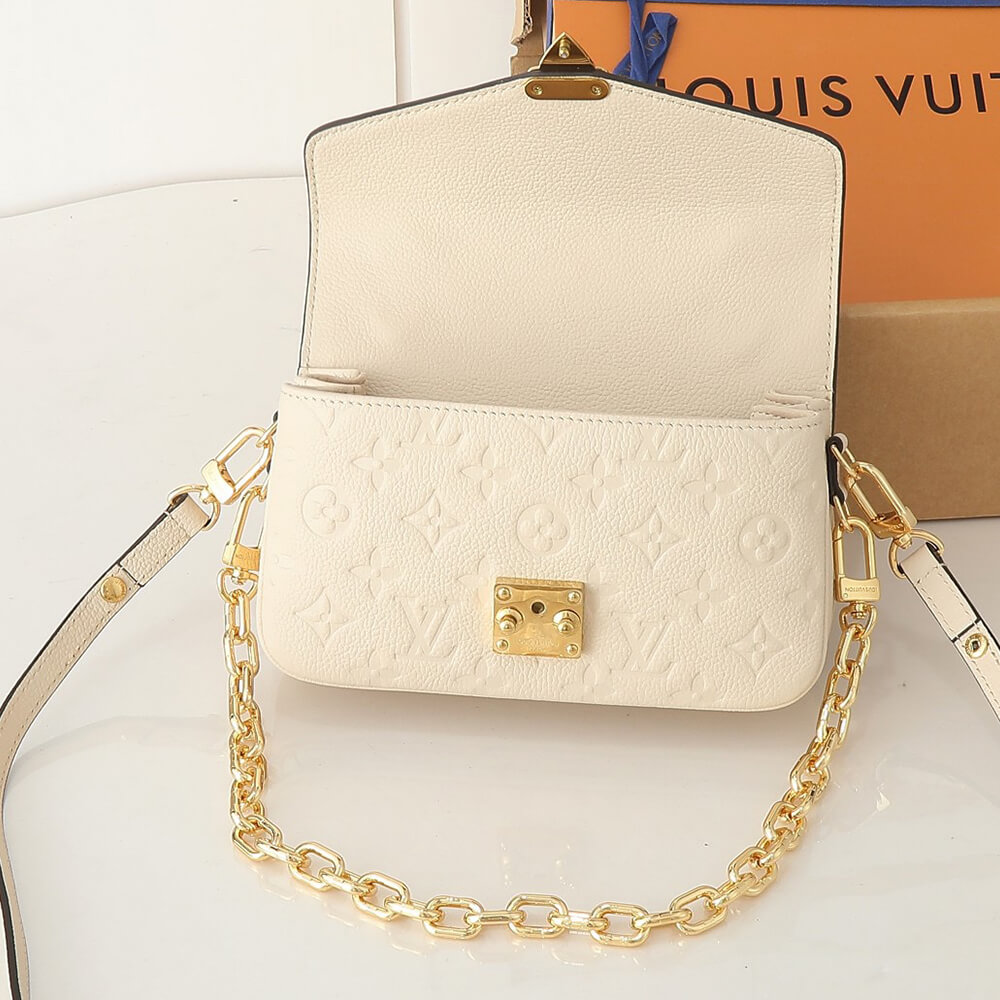LV Pochette Metis East West