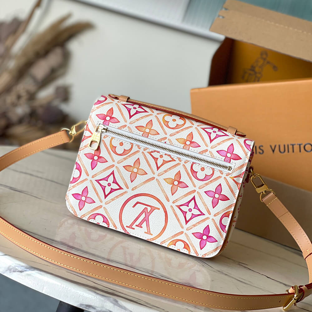 LV Pochette Metis