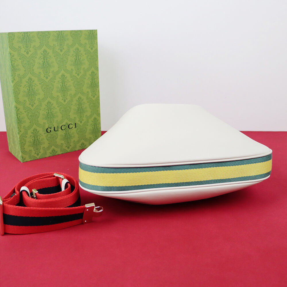 G*u*i attache large shoulder bag