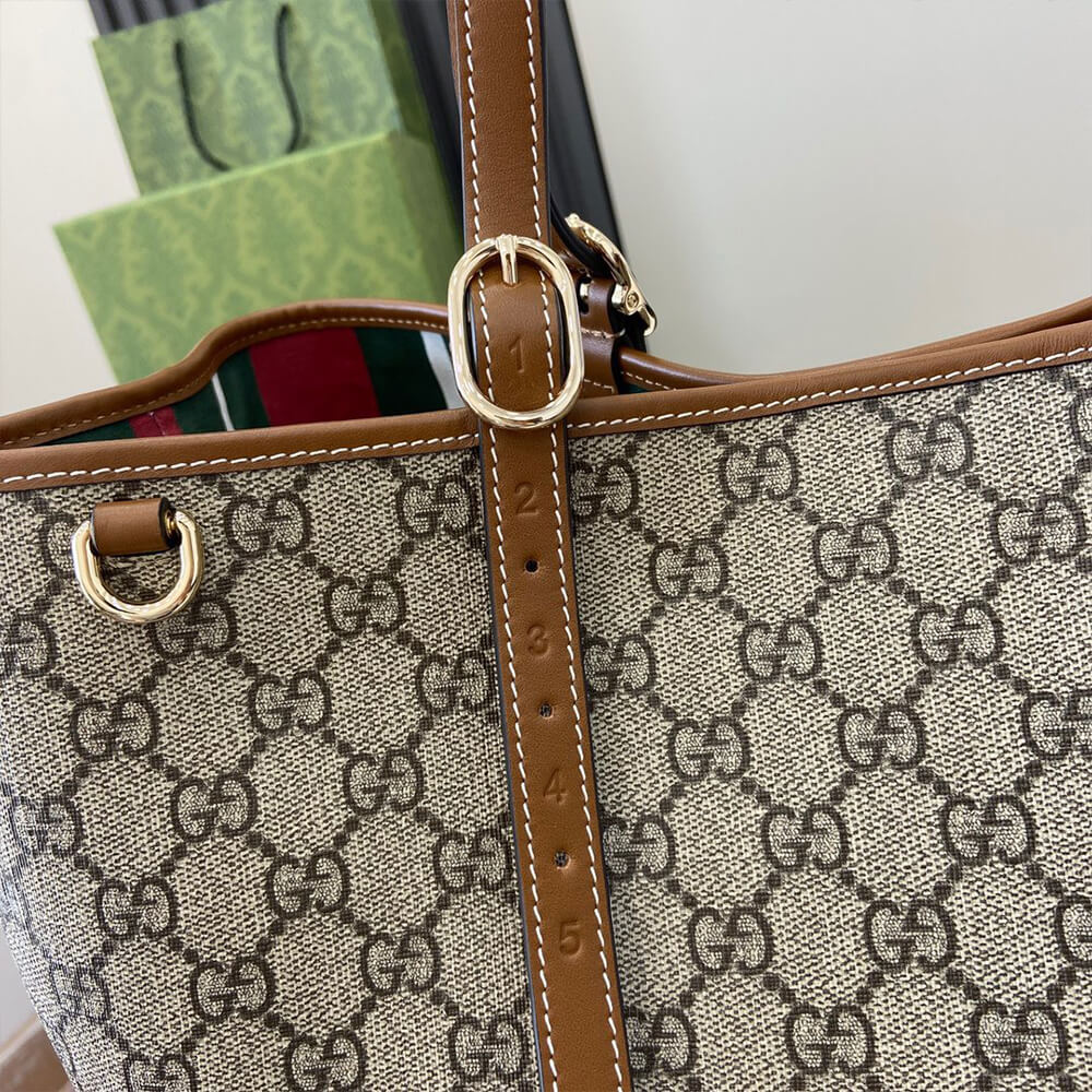 GG Emblem medium tote bag