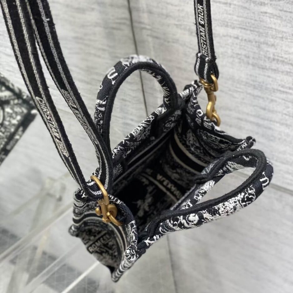 mini vertical D*or book tote