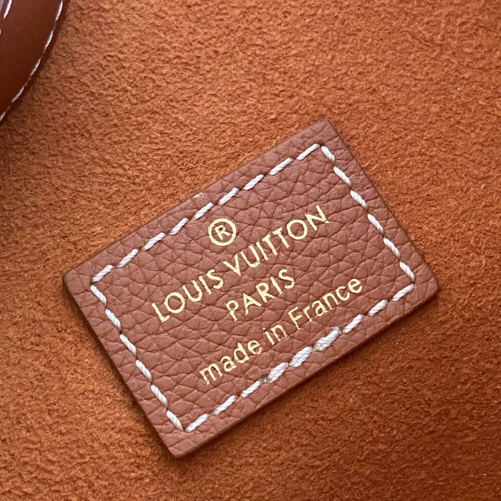 LV Low Key Hobo MM(high-end grade)